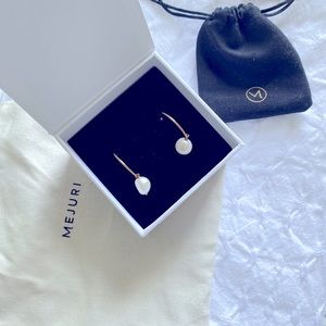 Mejuri- Organic Pearl Large Hoops